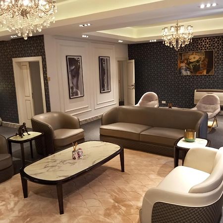 Sujimoto Residences Macdonald Лагос Екстериор снимка