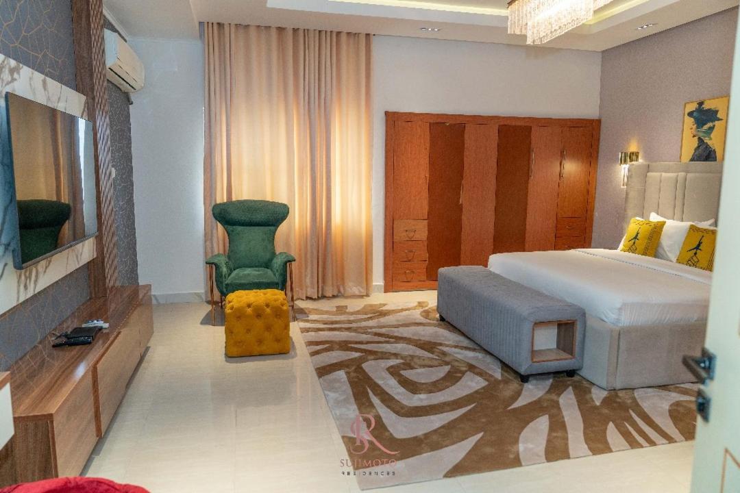 Sujimoto Residences Macdonald Лагос Екстериор снимка