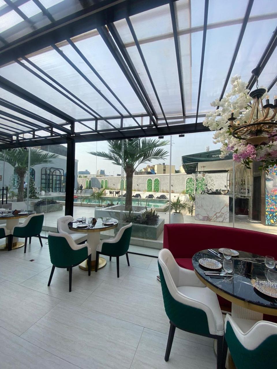 Sujimoto Residences Macdonald Лагос Екстериор снимка