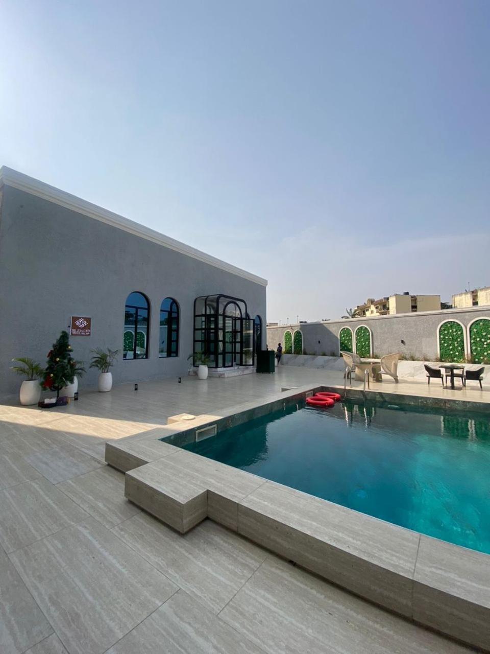 Sujimoto Residences Macdonald Лагос Екстериор снимка
