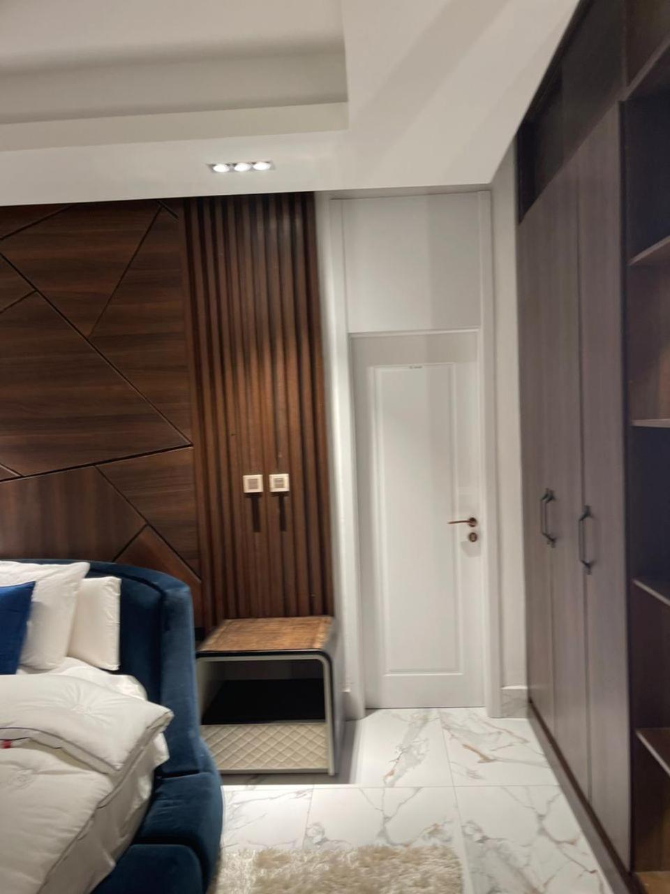Sujimoto Residences Macdonald Лагос Екстериор снимка