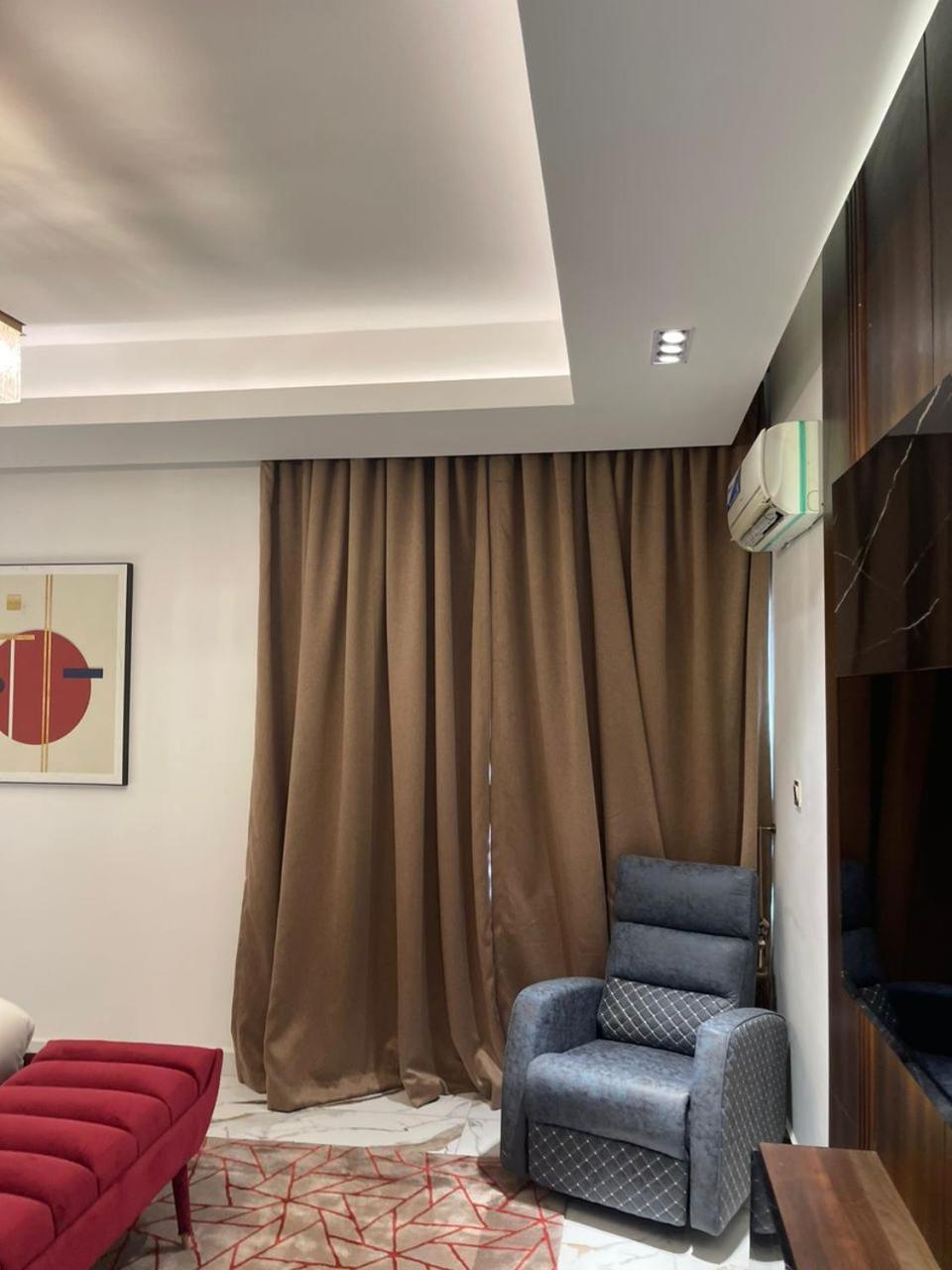 Sujimoto Residences Macdonald Лагос Екстериор снимка