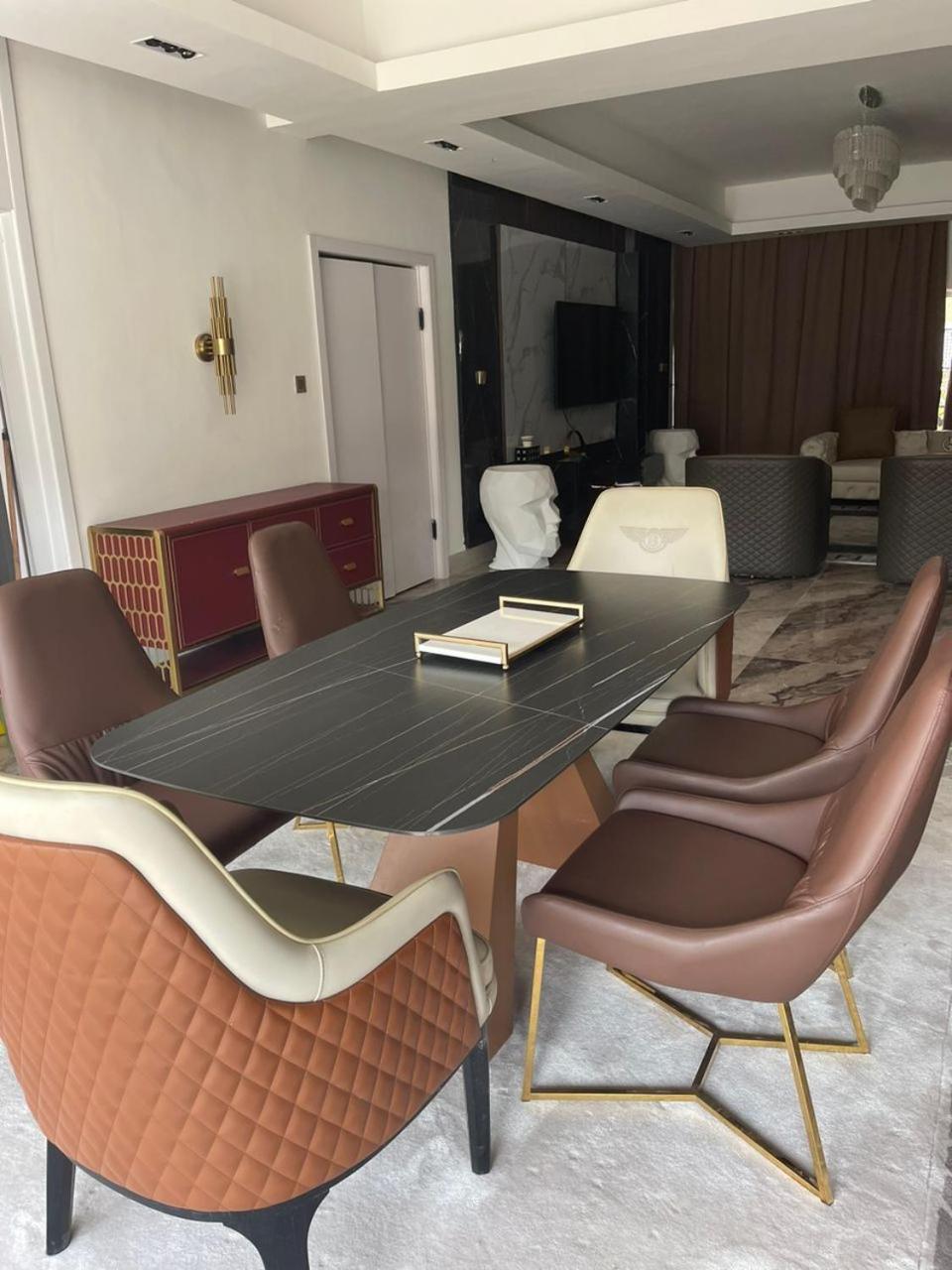 Sujimoto Residences Macdonald Лагос Екстериор снимка