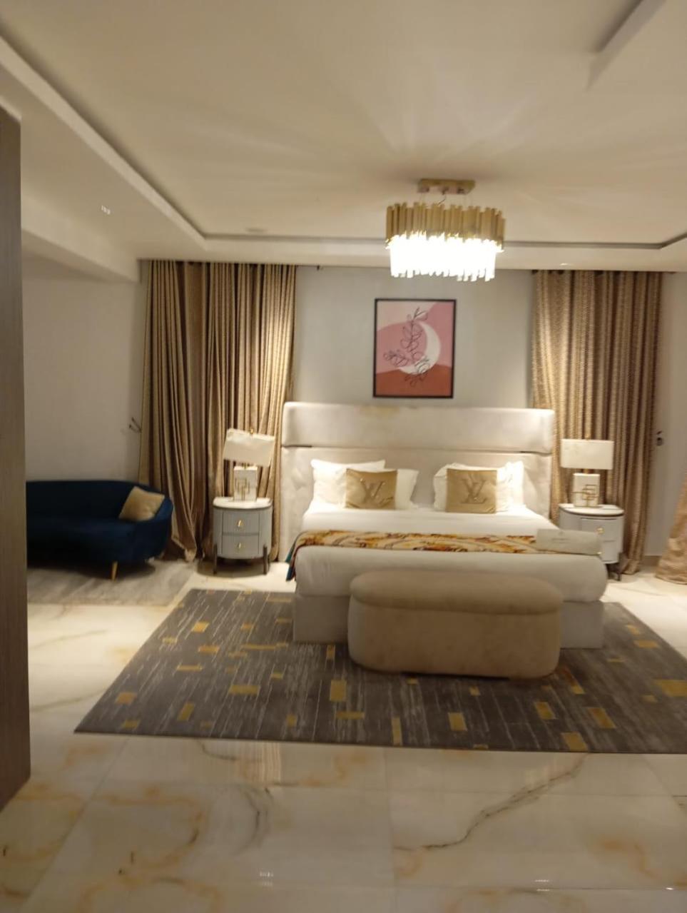 Sujimoto Residences Macdonald Лагос Екстериор снимка