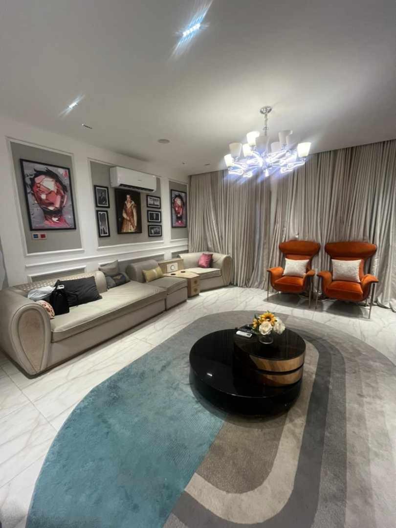 Sujimoto Residences Macdonald Лагос Екстериор снимка